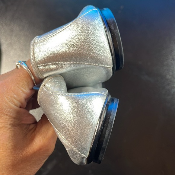 Via Spiga Leather Flats with Flower Detailing Bright Gold OR Sparkling Silver - Picture 11 of 16